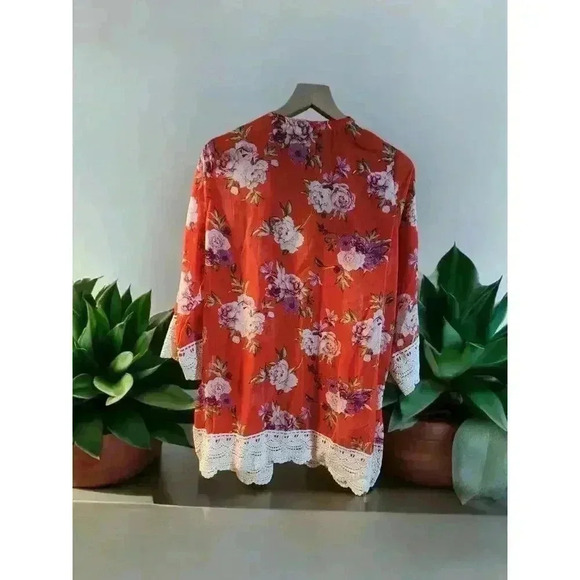 Rewind Cardigan Blouse Womens Size Small Red Pink Floral Pattern Short Sleeve - Picture 2 of 4